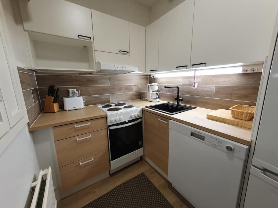 Kaksio Keskustan Vieressae Apartment Rovaniemi Bagian luar foto