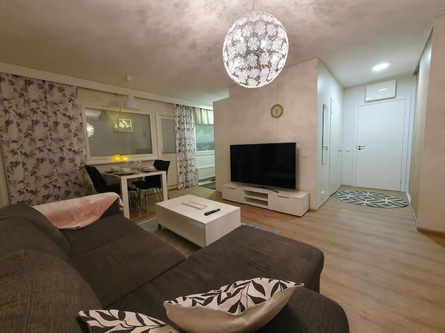 Kaksio Keskustan Vieressae Apartment Rovaniemi Bagian luar foto